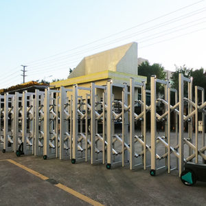 collapsible driveway gates